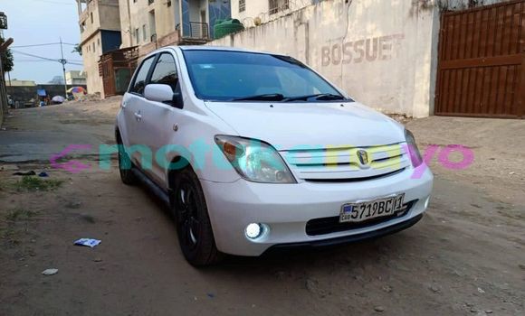 Buy Used Toyota Ist White Car in Kinshasa in Kinshasa Buy Used Toyota Ist White Car in Kinshasa in Kinshasa