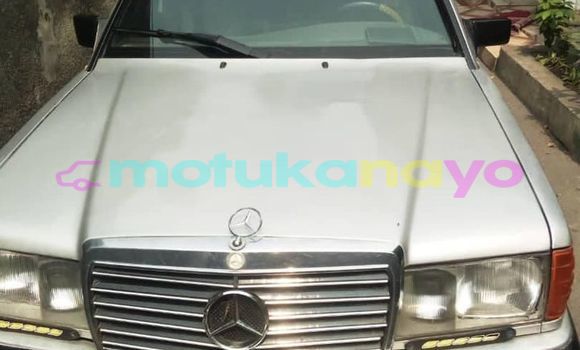 Buy Used Mercedes‒Benz C–Class Silver Car in Kinshasa in Kinshasa Buy Used Mercedes‒Benz C–Class Silver Car in Kinshasa in Kinshasa