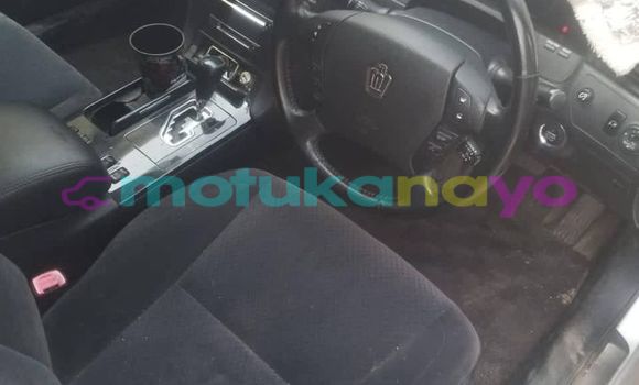 Buy Used Toyota Crown Silver Car in Kinshasa in Kinshasa Buy Used Toyota Crown Silver Car in Kinshasa in Kinshasa