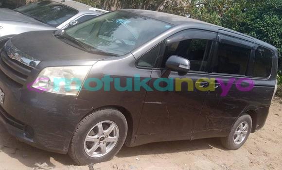 Buy Used Toyota Noah Other Car in Kinshasa in Kinshasa Buy Used Toyota Noah Other Car in Kinshasa in Kinshasa