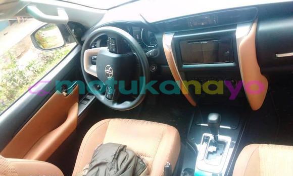 Buy Used Toyota Fortuner White Car in Kinshasa in Kinshasa Buy Used Toyota Fortuner White Car in Kinshasa in Kinshasa