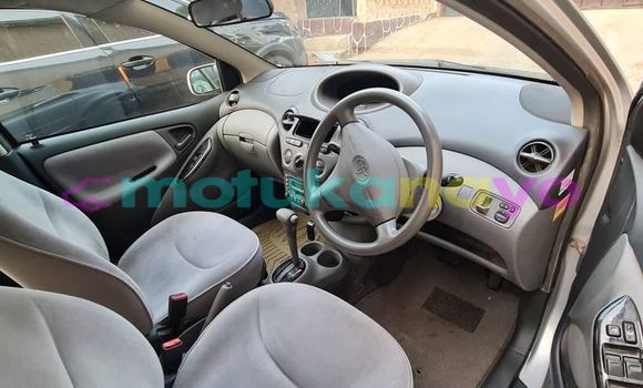 Buy Used Toyota Vitz Silver Car in Kinshasa in Kinshasa Buy Used Toyota Vitz Silver Car in Kinshasa in Kinshasa
