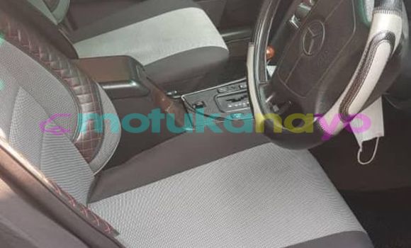 Buy Used Mercedes-Benz C-klasse Silver Car in Kinshasa in Kinshasa Buy Used Mercedes-Benz C-klasse Silver Car in Kinshasa in Kinshasa