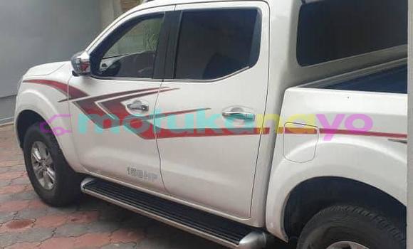 Buy Used Nissan Navara White Car in Kinshasa in Kinshasa Buy Used Nissan Navara White Car in Kinshasa in Kinshasa