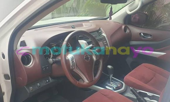 Buy Used Nissan Navara White Car in Kinshasa in Kinshasa Buy Used Nissan Navara White Car in Kinshasa in Kinshasa