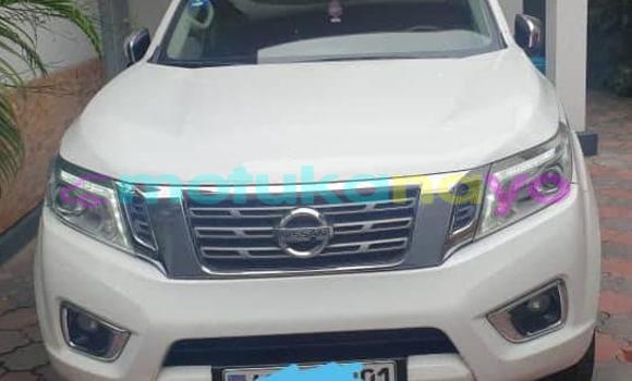 Buy Used Nissan Navara White Car in Kinshasa in Kinshasa Buy Used Nissan Navara White Car in Kinshasa in Kinshasa