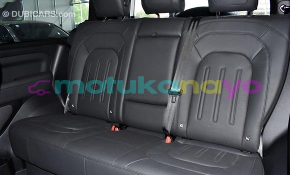 Buy Import Land Rover Defender White Car in Import - Dubai in Bandundu Buy Import Land Rover Defender White Car in Import - Dubai in Bandundu