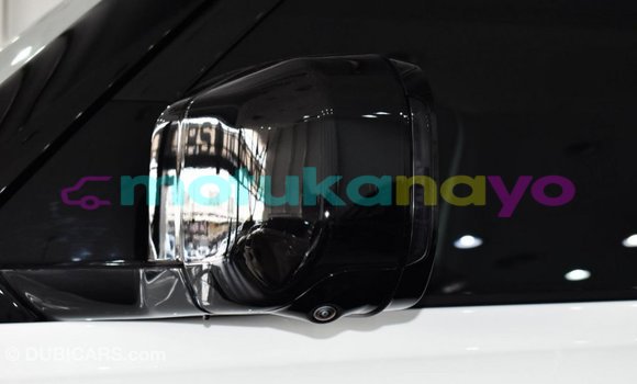 Buy Import Land Rover Defender White Car in Import - Dubai in Bandundu Buy Import Land Rover Defender White Car in Import - Dubai in Bandundu
