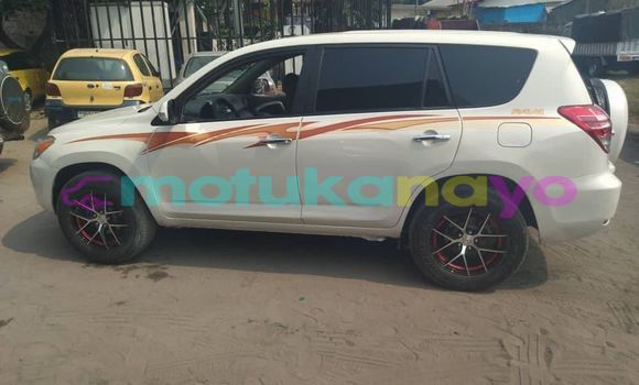 Buy Used Toyota RAV4 White Car in Kinshasa in Kinshasa Buy Used Toyota RAV4 White Car in Kinshasa in Kinshasa