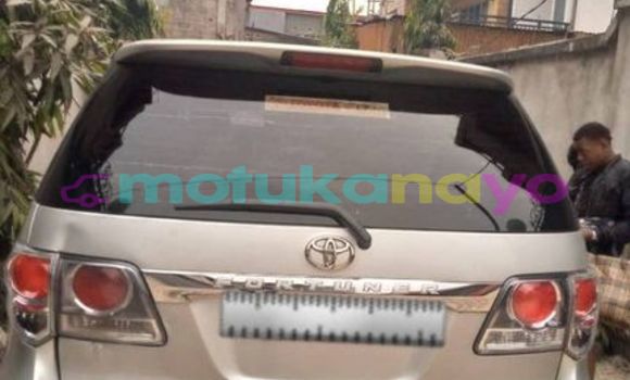 Buy Used Toyota Fortuner Silver Car in Kinshasa in Kinshasa Buy Used Toyota Fortuner Silver Car in Kinshasa in Kinshasa
