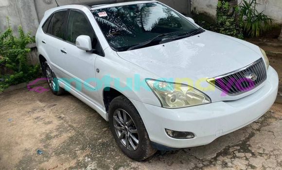 Buy Used Toyota Harrier White Car in Kinshasa in Kinshasa Buy Used Toyota Harrier White Car in Kinshasa in Kinshasa