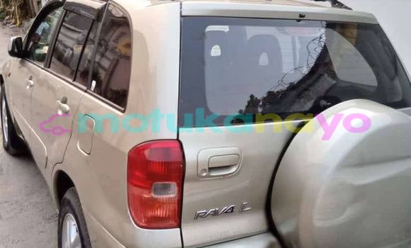 Buy Used Toyota RAV4 Beige Car in Kinshasa in Kinshasa Buy Used Toyota RAV4 Beige Car in Kinshasa in Kinshasa