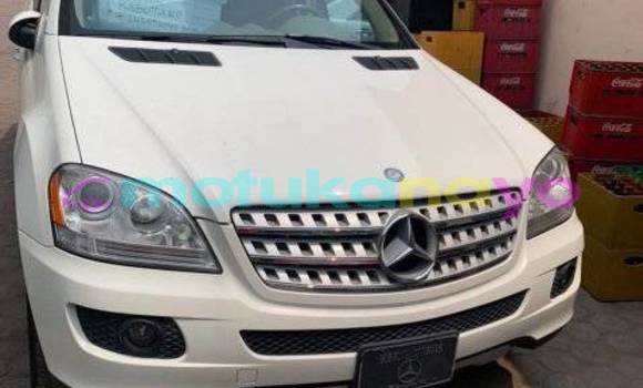 Buy Used Mercedes‒Benz ML–Class White Car in Aba in Haut-Congo Buy Used Mercedes‒Benz ML–Class White Car in Aba in Haut-Congo