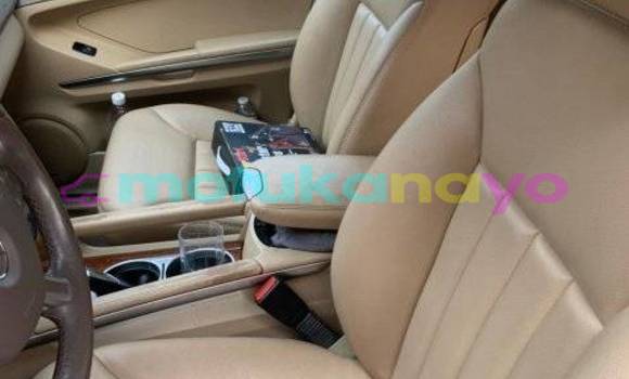 Buy Used Mercedes‒Benz ML–Class White Car in Aba in Haut-Congo Buy Used Mercedes‒Benz ML–Class White Car in Aba in Haut-Congo