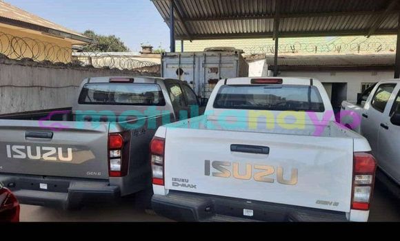 Buy Used Isuzu D-Max White Car in Aba in Haut-Congo Buy Used Isuzu D-Max White Car in Aba in Haut-Congo