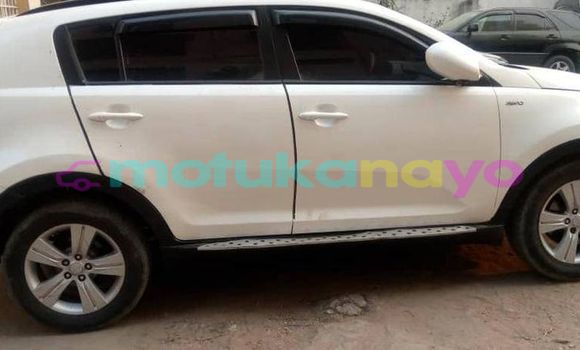 Buy Used Kia Sportage White Car in Kinshasa in Kinshasa Buy Used Kia Sportage White Car in Kinshasa in Kinshasa