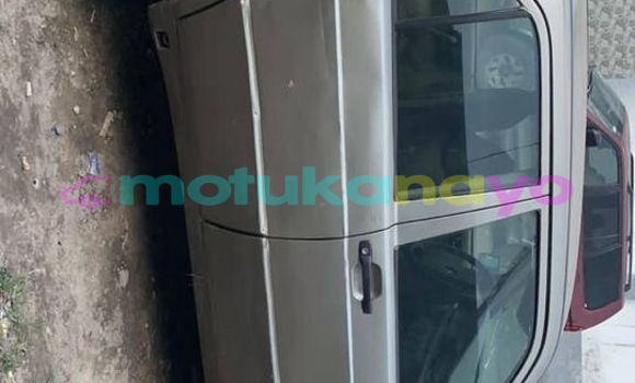 Buy Used Mercedes‒Benz 190–Series Brown Car in Aba in Haut-Congo Buy Used Mercedes‒Benz 190–Series Brown Car in Aba in Haut-Congo