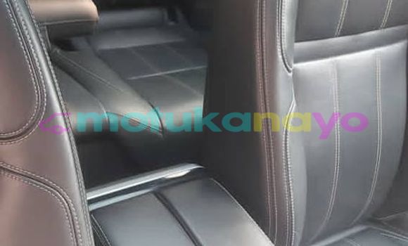 Buy Used Land Rover Range Rover Velar Black Car in Aba in Haut-Congo Buy Used Land Rover Range Rover Velar Black Car in Aba in Haut-Congo
