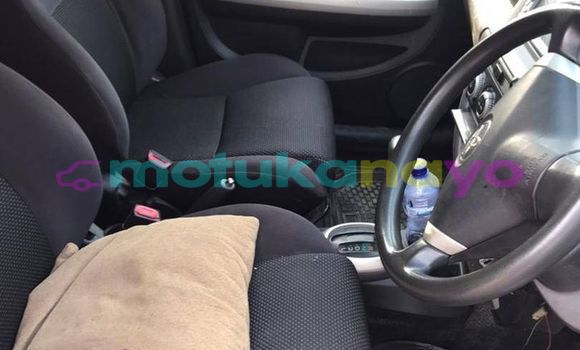 Buy Used Toyota Ist Silver Car in Aba in Haut-Congo Buy Used Toyota Ist Silver Car in Aba in Haut-Congo