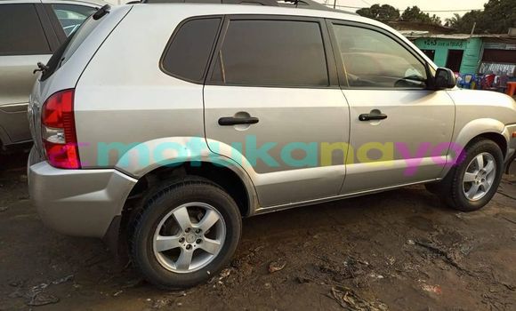 Buy Used Hyundai Tucson Silver Car in Kinshasa in Kinshasa Buy Used Hyundai Tucson Silver Car in Kinshasa in Kinshasa