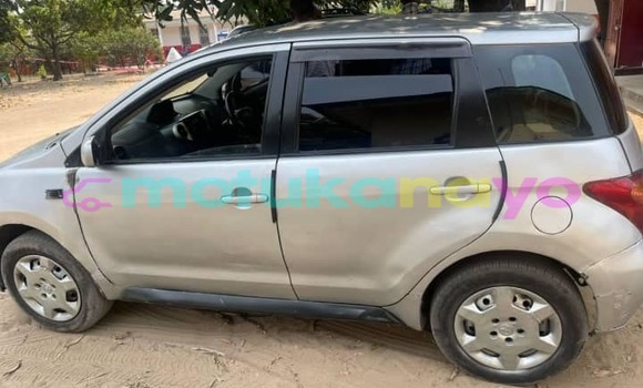 Buy Used Toyota Ist Silver Car in Aba in Haut-Congo Buy Used Toyota Ist Silver Car in Aba in Haut-Congo