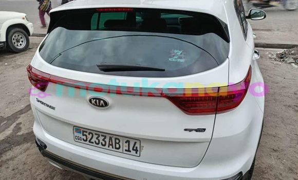 Buy Used Kia Sportage White Car in Kinshasa in Kinshasa Buy Used Kia Sportage White Car in Kinshasa in Kinshasa