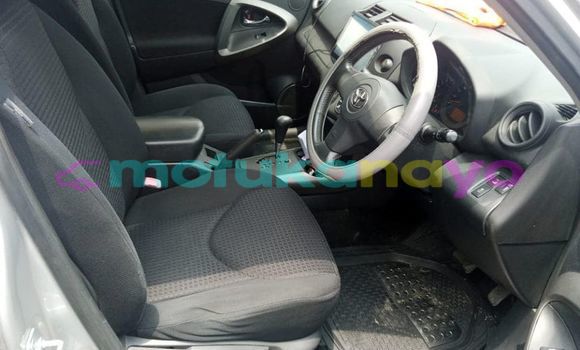 Buy Used Toyota Vanguard Silver Car in Kinshasa in Kinshasa Buy Used Toyota Vanguard Silver Car in Kinshasa in Kinshasa