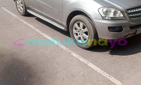 Buy Used Mercedes‒Benz ML–Class Brown Car in Kinshasa in Kinshasa Buy Used Mercedes‒Benz ML–Class Brown Car in Kinshasa in Kinshasa