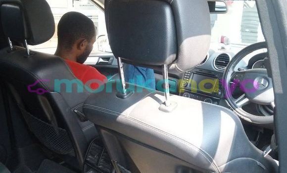 Buy Used Mercedes‒Benz ML–Class Brown Car in Kinshasa in Kinshasa Buy Used Mercedes‒Benz ML–Class Brown Car in Kinshasa in Kinshasa