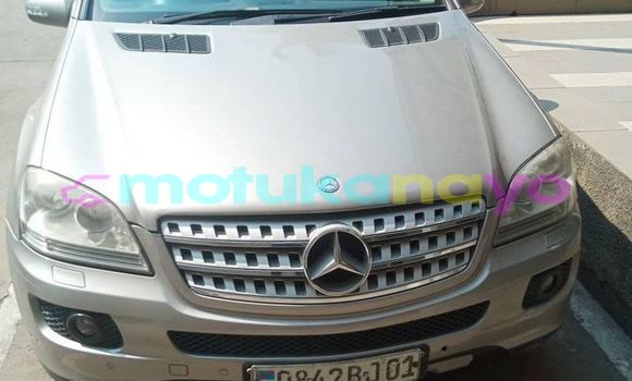 Buy Used Mercedes‒Benz ML–Class Brown Car in Kinshasa in Kinshasa Buy Used Mercedes‒Benz ML–Class Brown Car in Kinshasa in Kinshasa