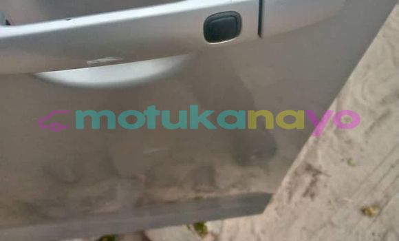 Buy Used Toyota Vanguard Silver Car in Kinshasa in Kinshasa Buy Used Toyota Vanguard Silver Car in Kinshasa in Kinshasa