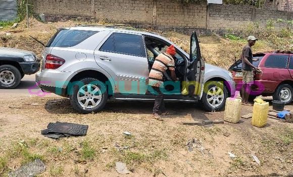 Buy Used Mercedes‒Benz ML–Class Silver Car in Kinshasa in Kinshasa Buy Used Mercedes‒Benz ML–Class Silver Car in Kinshasa in Kinshasa