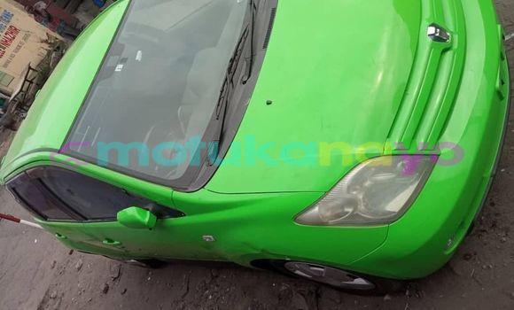 Buy Used Toyota Ist Green Car in Kinshasa in Kinshasa Buy Used Toyota Ist Green Car in Kinshasa in Kinshasa