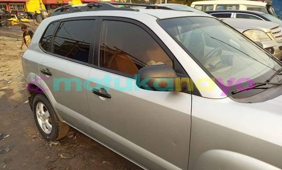 Buy Used Hyundai Tucson Silver Car in Kinshasa in Kinshasa Buy Used Hyundai Tucson Silver Car in Kinshasa in Kinshasa