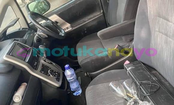 Buy Used Toyota Noah Blue Car in Kinshasa in Kinshasa Buy Used Toyota Noah Blue Car in Kinshasa in Kinshasa
