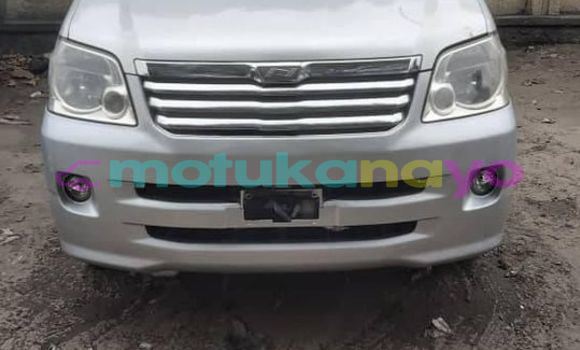 Buy Used Toyota Noah Silver Car in Kinshasa in Kinshasa Buy Used Toyota Noah Silver Car in Kinshasa in Kinshasa
