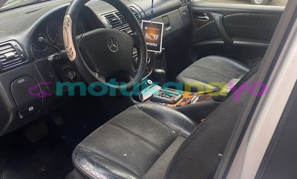 Buy Used Mercedes‒Benz ML–Class Silver Car in Kinshasa in Kinshasa Buy Used Mercedes‒Benz ML–Class Silver Car in Kinshasa in Kinshasa