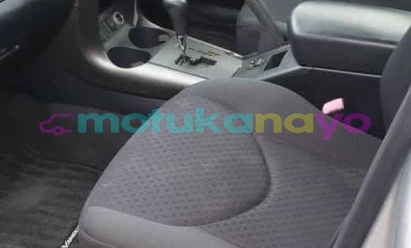 Buy Used Toyota Vanguard Silver Car in Kinshasa in Kinshasa Buy Used Toyota Vanguard Silver Car in Kinshasa in Kinshasa