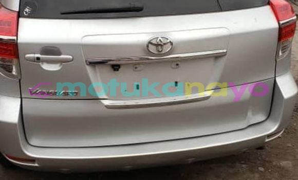 Buy Used Toyota Vanguard Silver Car in Kinshasa in Kinshasa Buy Used Toyota Vanguard Silver Car in Kinshasa in Kinshasa