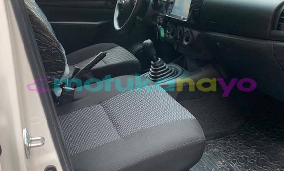 Buy Used Toyota Hilux White Car in Kinshasa in Kinshasa Buy Used Toyota Hilux White Car in Kinshasa in Kinshasa