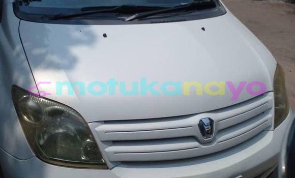 Buy Used Toyota Ist White Car in Kinshasa in Kinshasa Buy Used Toyota Ist White Car in Kinshasa in Kinshasa