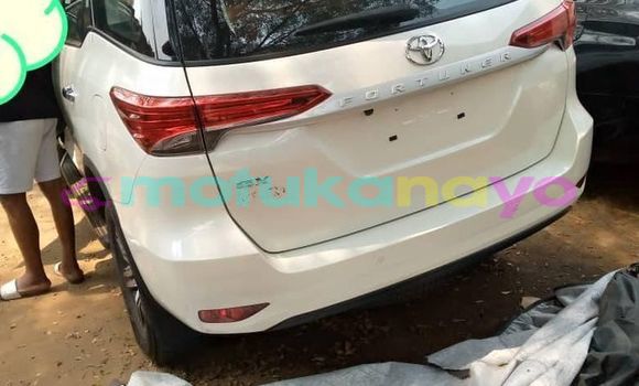 Buy Used Toyota Fortuner White Car in Kinshasa in Kinshasa Buy Used Toyota Fortuner White Car in Kinshasa in Kinshasa