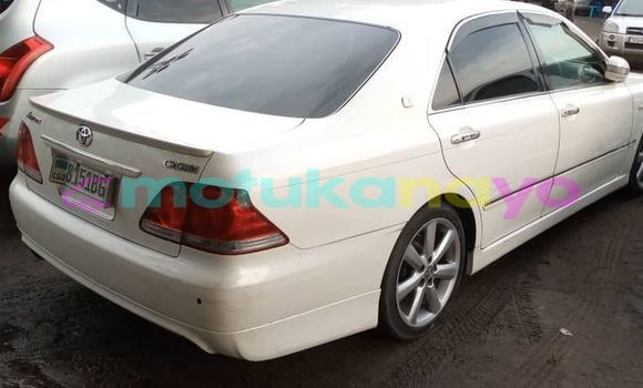 Acheter Occasion Voiture Toyota Crown Blanc à Kinshasa, Kinshasa Acheter Occasion Voiture Toyota Crown Blanc à Kinshasa, Kinshasa