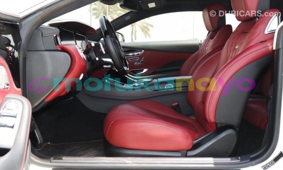Buy Import Mercedes-Benz 190 (W201) White Car in Import - Dubai in Bandundu Buy Import Mercedes-Benz 190 (W201) White Car in Import - Dubai in Bandundu