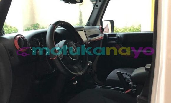 Acheter Occasion Voiture Jeep Wrangler Blanc à Kinshasa, Kinshasa Acheter Occasion Voiture Jeep Wrangler Blanc à Kinshasa, Kinshasa