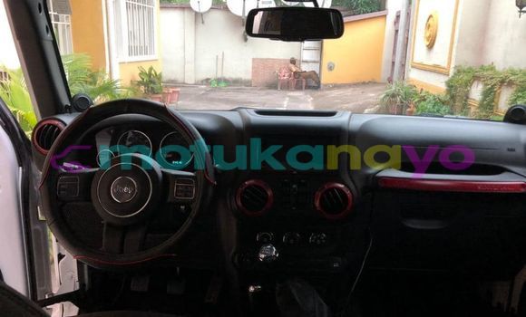 Acheter Occasion Voiture Jeep Wrangler Blanc à Kinshasa, Kinshasa Acheter Occasion Voiture Jeep Wrangler Blanc à Kinshasa, Kinshasa