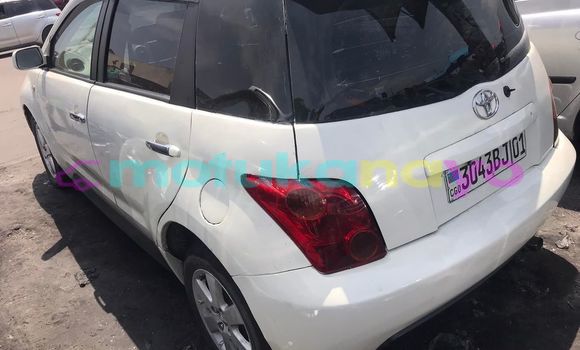 Acheter Occasion Voiture Toyota IST Blanc à Kinshasa, Kinshasa Acheter Occasion Voiture Toyota IST Blanc à Kinshasa, Kinshasa