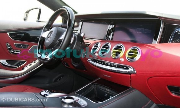 Buy Import Mercedes-Benz 190 (W201) White Car in Import - Dubai in Bandundu Buy Import Mercedes-Benz 190 (W201) White Car in Import - Dubai in Bandundu