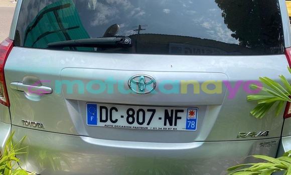 Acheter Occasion Voiture Toyota RAV4 Gris à Kinshasa, Kinshasa Acheter Occasion Voiture Toyota RAV4 Gris à Kinshasa, Kinshasa