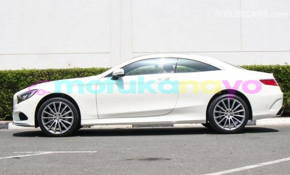 Buy Import Mercedes-Benz 190 (W201) White Car in Import - Dubai in Bandundu Buy Import Mercedes-Benz 190 (W201) White Car in Import - Dubai in Bandundu